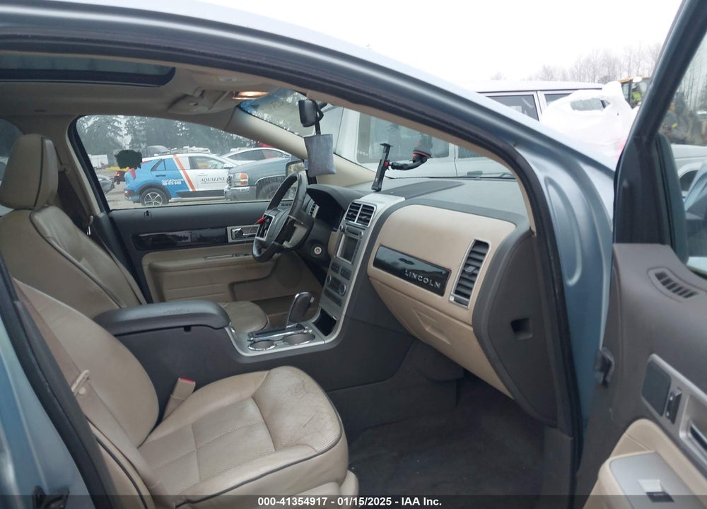 2008 LINCOLN MKX VIN: 2LMDU88C08BJ06705