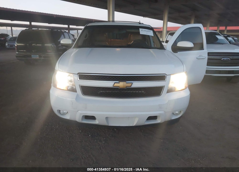 2013 CHEVROLET TAHOE LT VIN: 1GNSCBE04DR305434