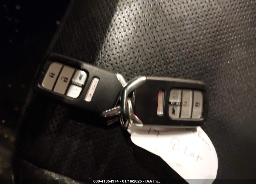 2017 HONDA PILOT ELITE VIN: 5FNYF6H09HB105352