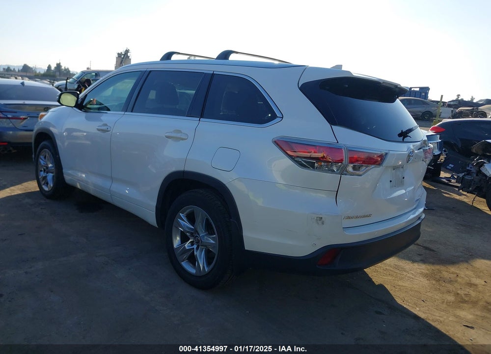 2016 TOYOTA HIGHLANDER LIMITED PLATINUM V6 VIN: 5TDDKRFH2GS352775