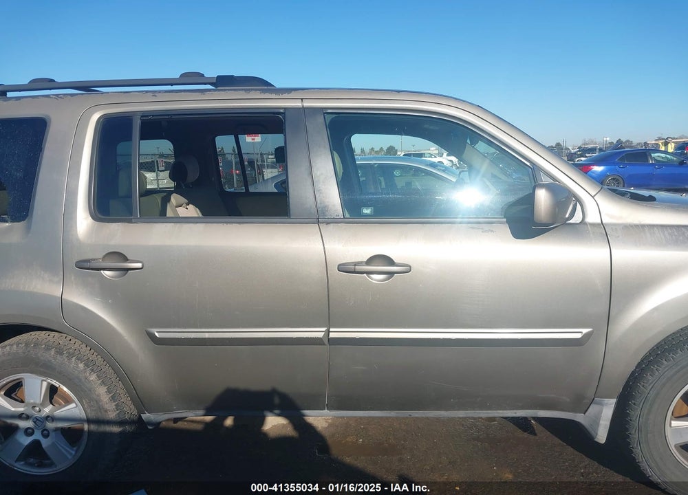 2009 HONDA PILOT EX VIN: 5FNYF48469B000731