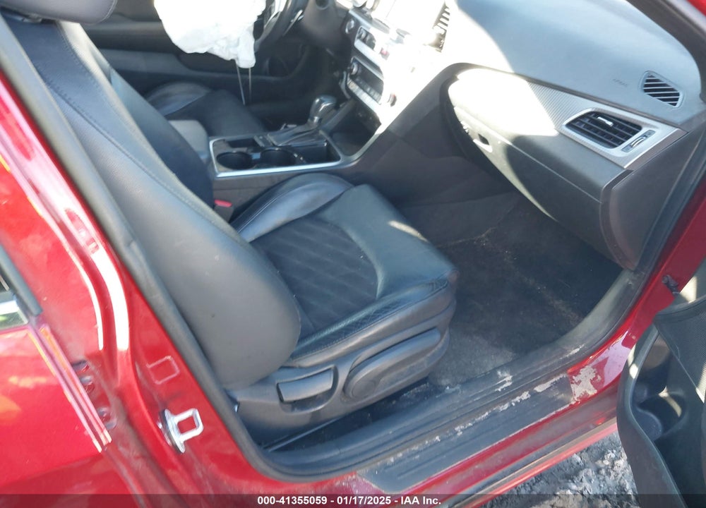 2019 HYUNDAI SONATA VIN: 5NPE34AFXKH736229