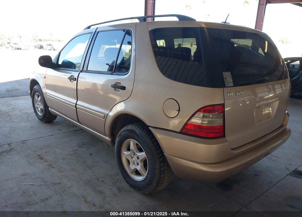 2001 MERCEDES-BENZ ML 320 VIN: 4JGAB54E91A243377
