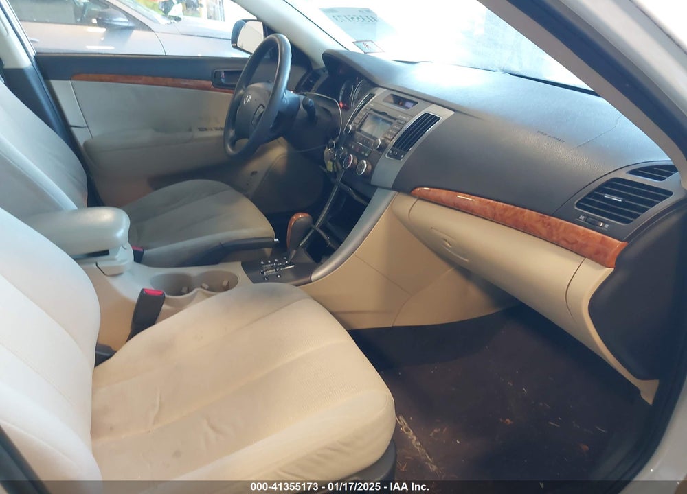 2009 HYUNDAI SONATA VIN: 5NPET46C29H477552