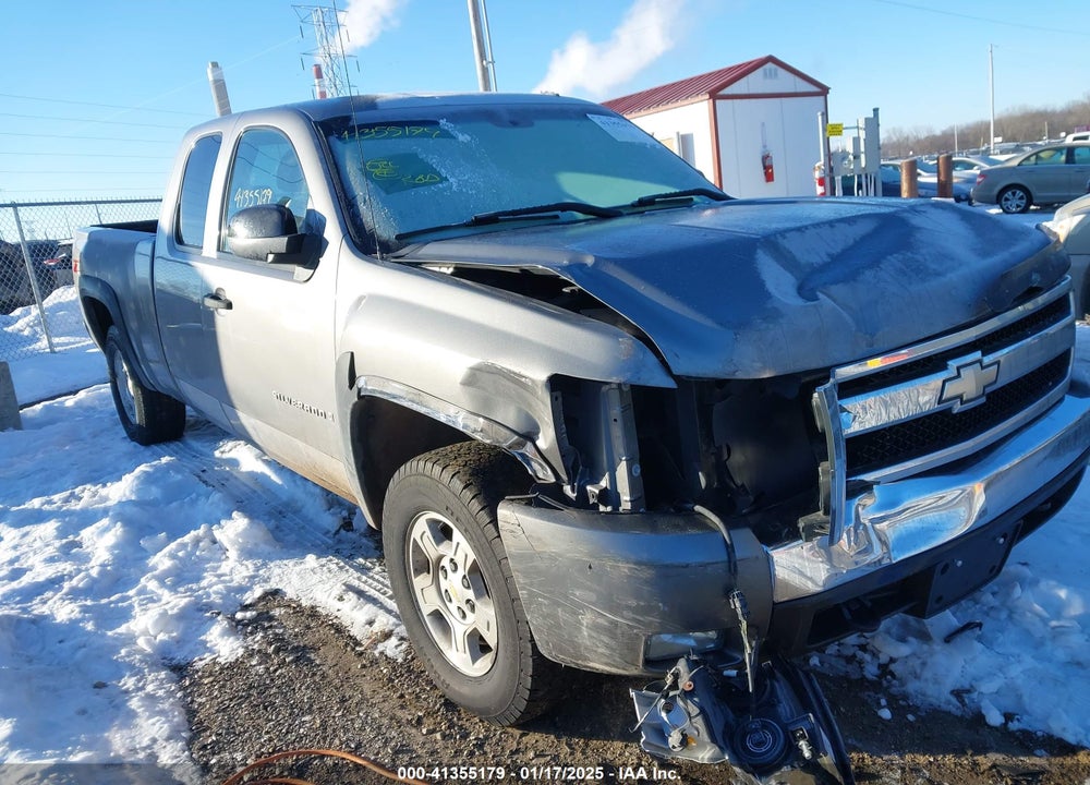 2008 CHEVROLET SILVERADO VIN: 2GCEK190981220682