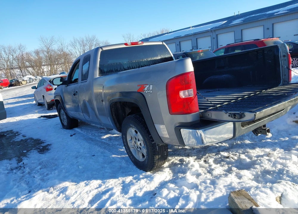 2008 CHEVROLET SILVERADO VIN: 2GCEK190981220682