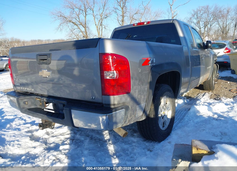 2008 CHEVROLET SILVERADO VIN: 2GCEK190981220682