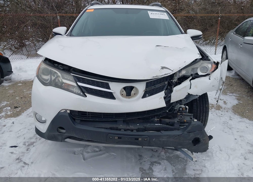 2015 TOYOTA RAV4 XLE VIN: 2T3RFREV8FW251173