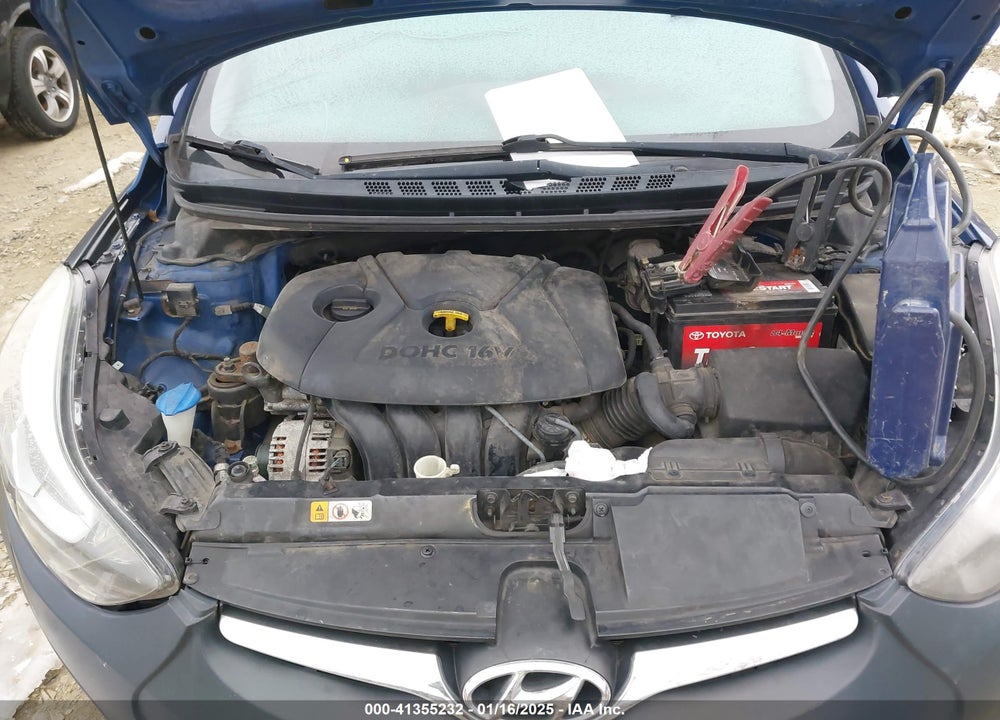 2016 HYUNDAI ELANTRA VIN: 5NPDH4AE5GH693592