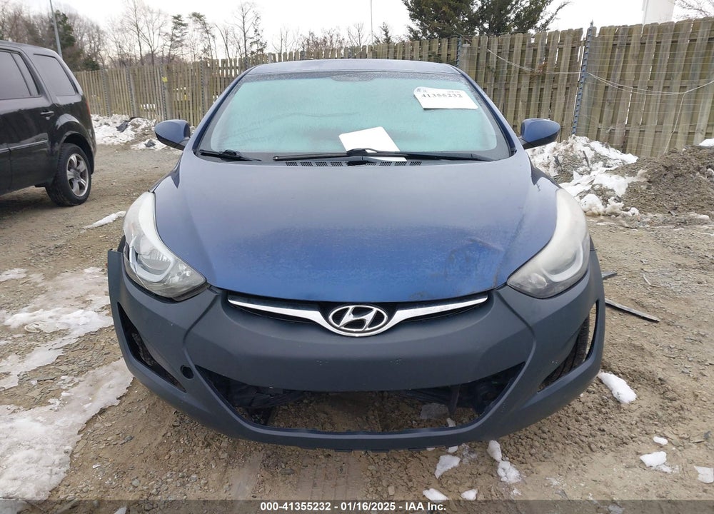 2016 HYUNDAI ELANTRA VIN: 5NPDH4AE5GH693592