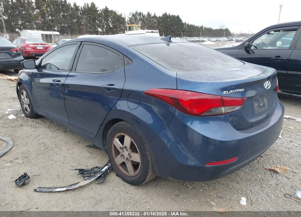 2016 HYUNDAI ELANTRA VIN: 5NPDH4AE5GH693592