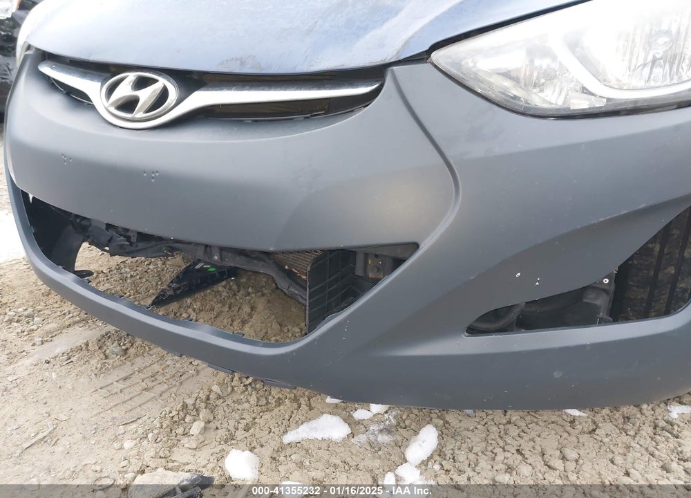 2016 HYUNDAI ELANTRA VIN: 5NPDH4AE5GH693592