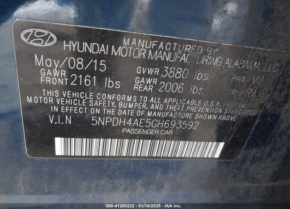2016 HYUNDAI ELANTRA VIN: 5NPDH4AE5GH693592