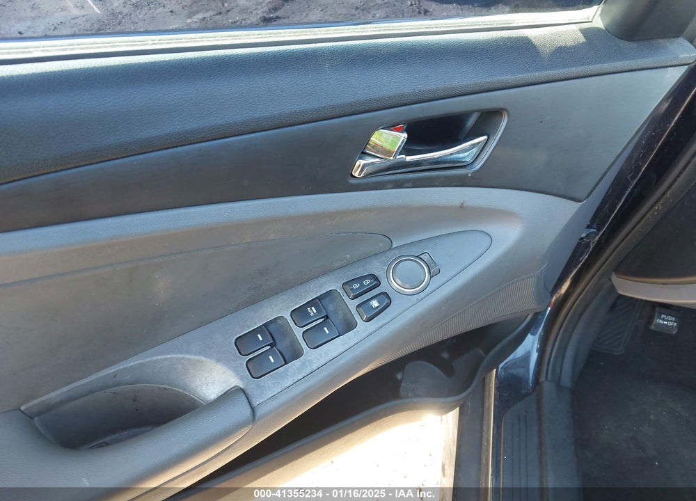 2014 HYUNDAI SONATA VIN: 5NPEB4AC4EH852183