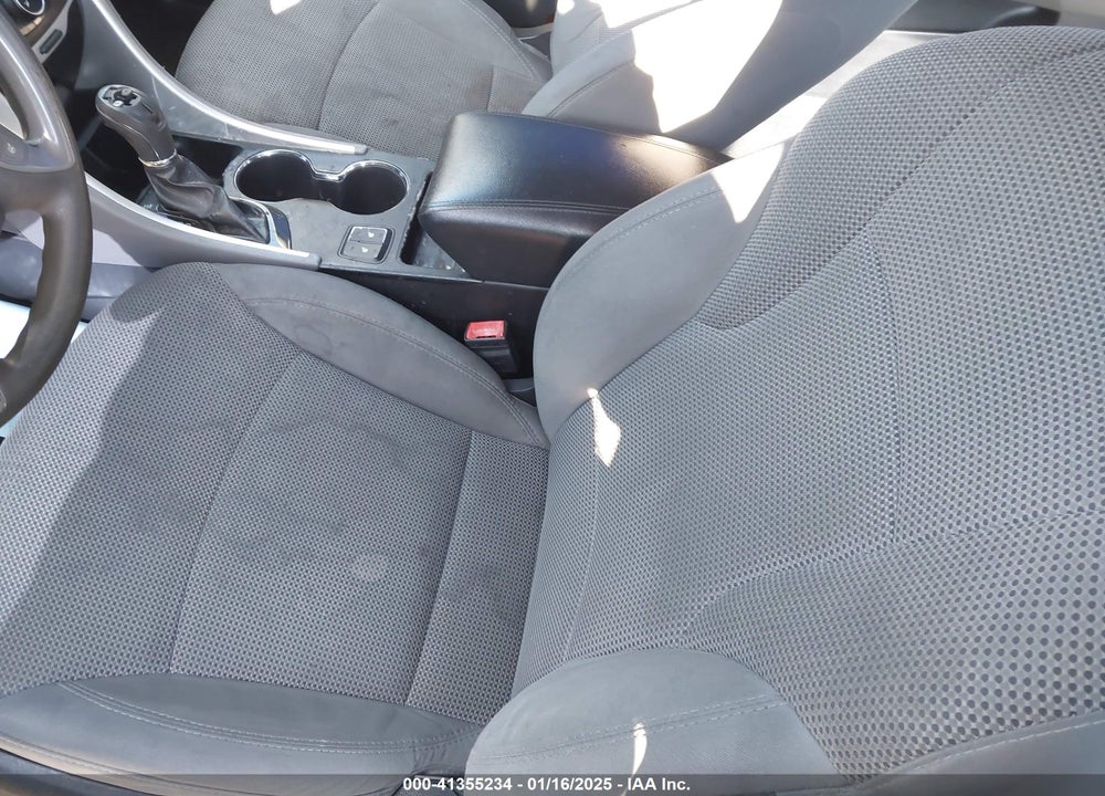 2014 HYUNDAI SONATA VIN: 5NPEB4AC4EH852183