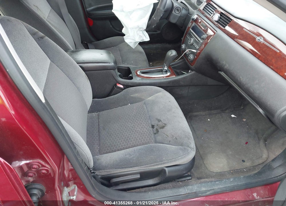 2008 CHEVROLET IMPALA LT VIN: 2G1WC583181356852