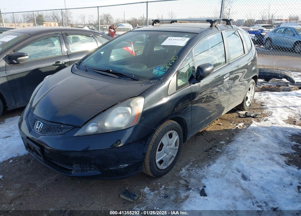 2013 HONDA FIT VIN: JHMGE8H32DC035803