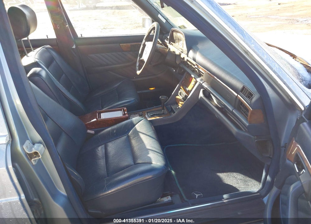 1990 MERCEDES-BENZ 560 SEL VIN: WDBCA39E6LA502695