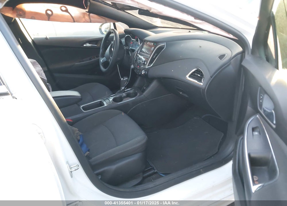 2018 CHEVROLET CRUZE LT AUTO VIN: 3G1BE6SM8JS571302