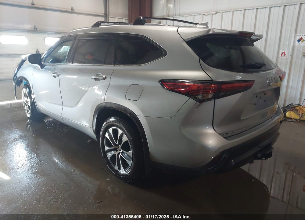 2021 TOYOTA HIGHLANDER XLE VIN: 5TDGZRBH1MS150083