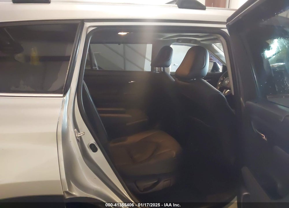 2021 TOYOTA HIGHLANDER XLE VIN: 5TDGZRBH1MS150083