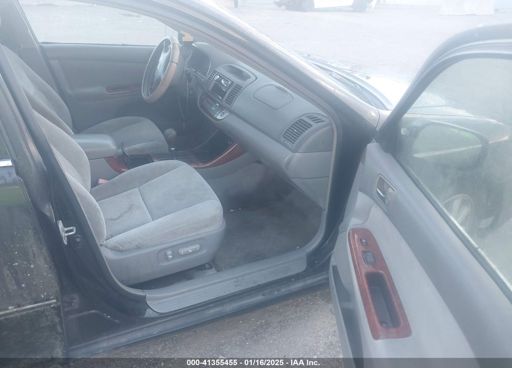 2004 TOYOTA CAMRY XLE V6 VIN: 4T1BF32K94U062627