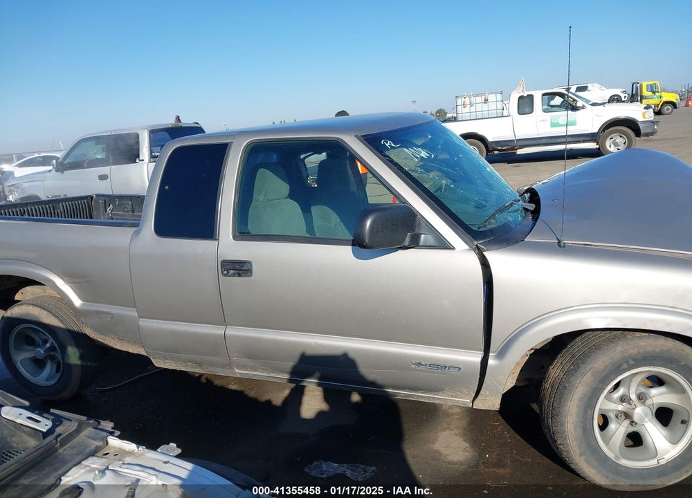 2002 CHEVROLET S-10 LS VIN: 1GCCS19W228197777