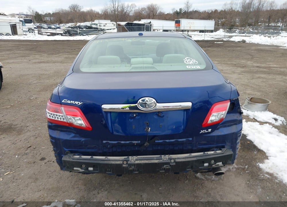 2011 TOYOTA CAMRY XLE VIN: 4T1BF3EK1BU616087