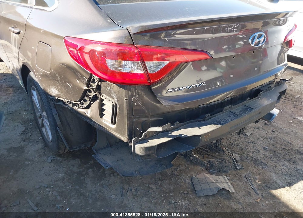 2016 HYUNDAI SONATA VIN: 5NPE24AFXGH407332