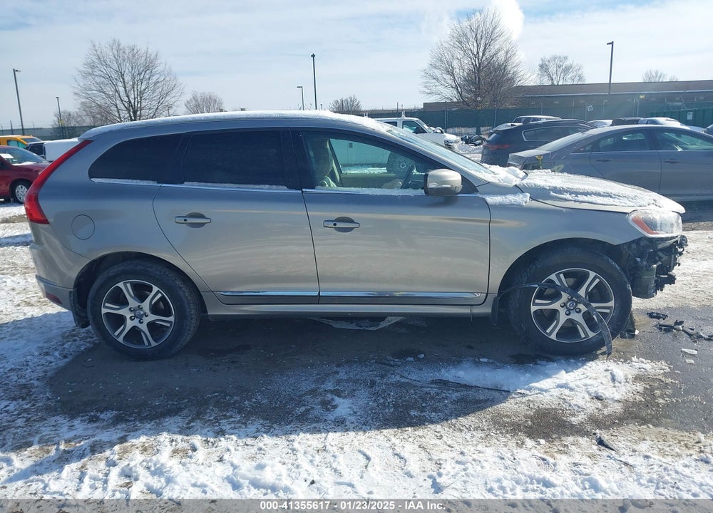 2014 VOLVO XC60 T6 VIN: YV4902DZ2E2537120