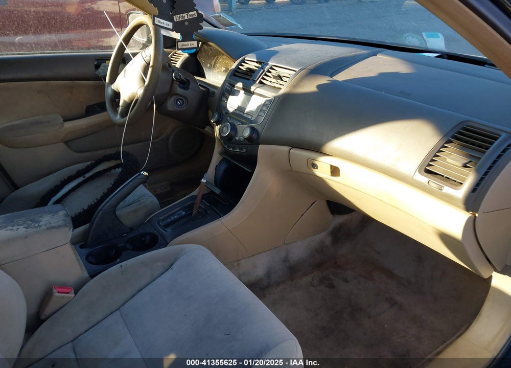 2004 HONDA ACCORD 2.4 LX VIN: 1HGCM56324A008957