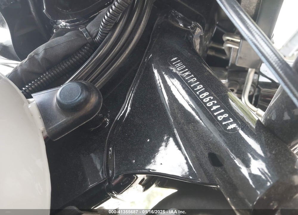 2020 HARLEY-DAVIDSON FLTRXS VIN: 1HD1KTP19LB664187