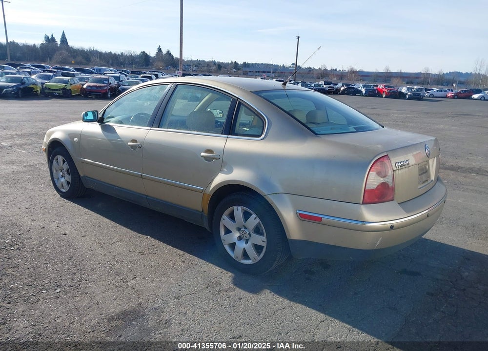 2001 VOLKSWAGEN PASSAT GLX VIN: WVWTH63B81P294052