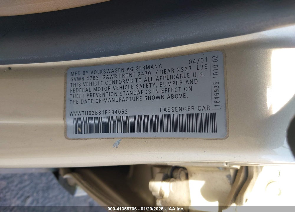 2001 VOLKSWAGEN PASSAT GLX VIN: WVWTH63B81P294052
