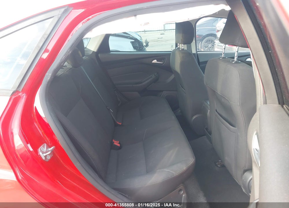 2016 FORD FOCUS VIN: 1FADP3F25GL241929
