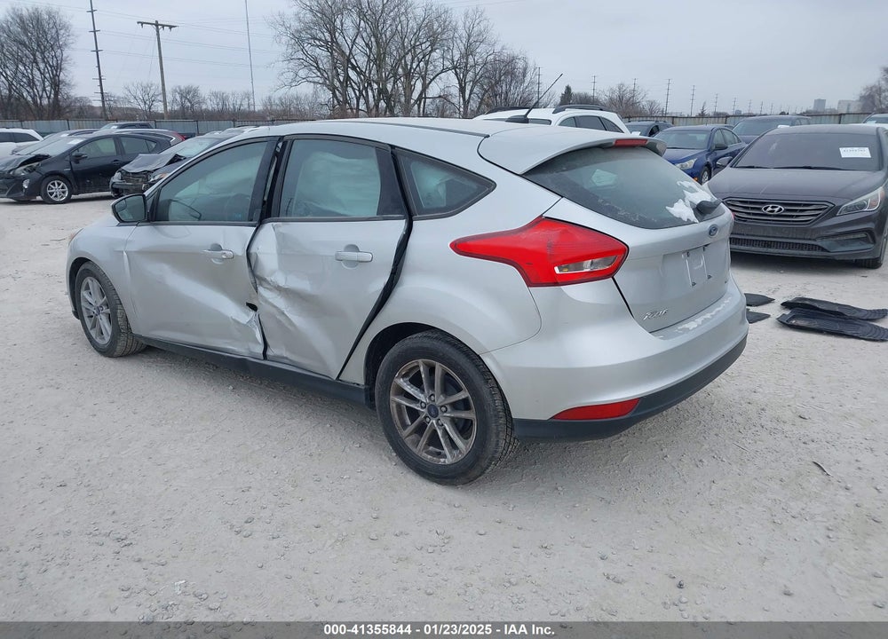 2017 FORD FOCUS SE VIN: 1FADP3K21HL318187