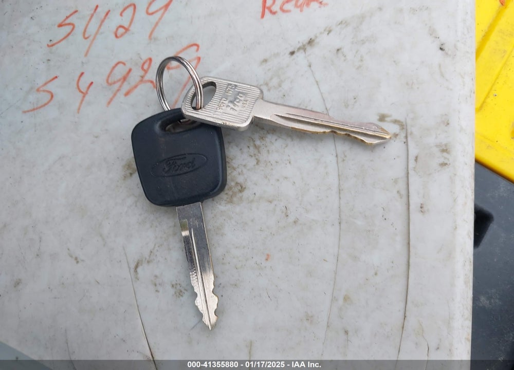 2002 FORD FOCUS SE VIN: 1FAFP34302W333722