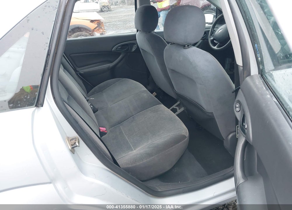 2002 FORD FOCUS SE VIN: 1FAFP34302W333722