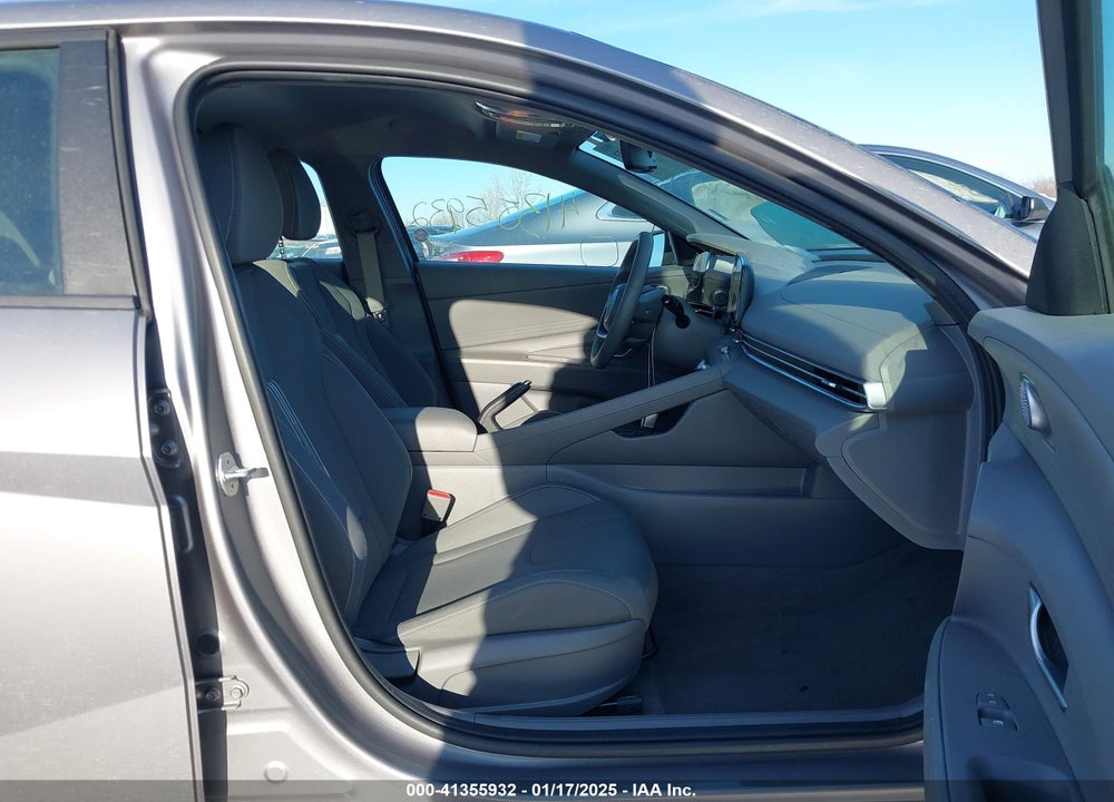 2024 HYUNDAI ELANTRA VIN: KMHLM4DG8RU661485