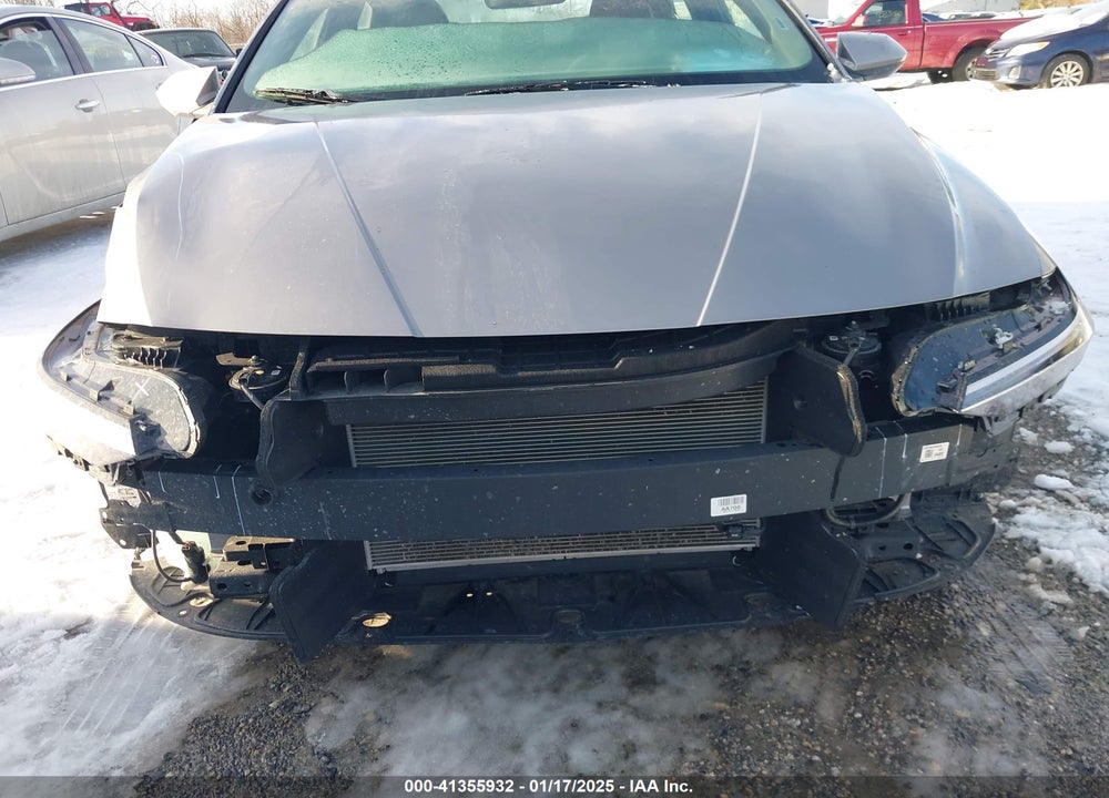 2024 HYUNDAI ELANTRA VIN: KMHLM4DG8RU661485