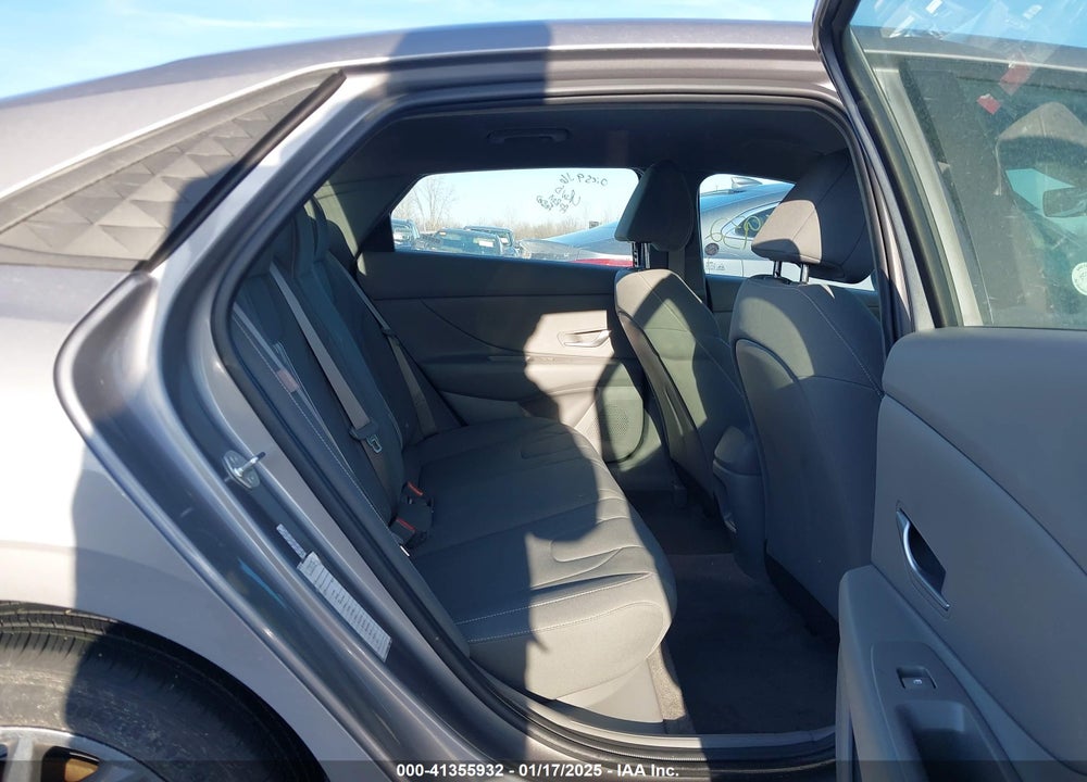 2024 HYUNDAI ELANTRA VIN: KMHLM4DG8RU661485