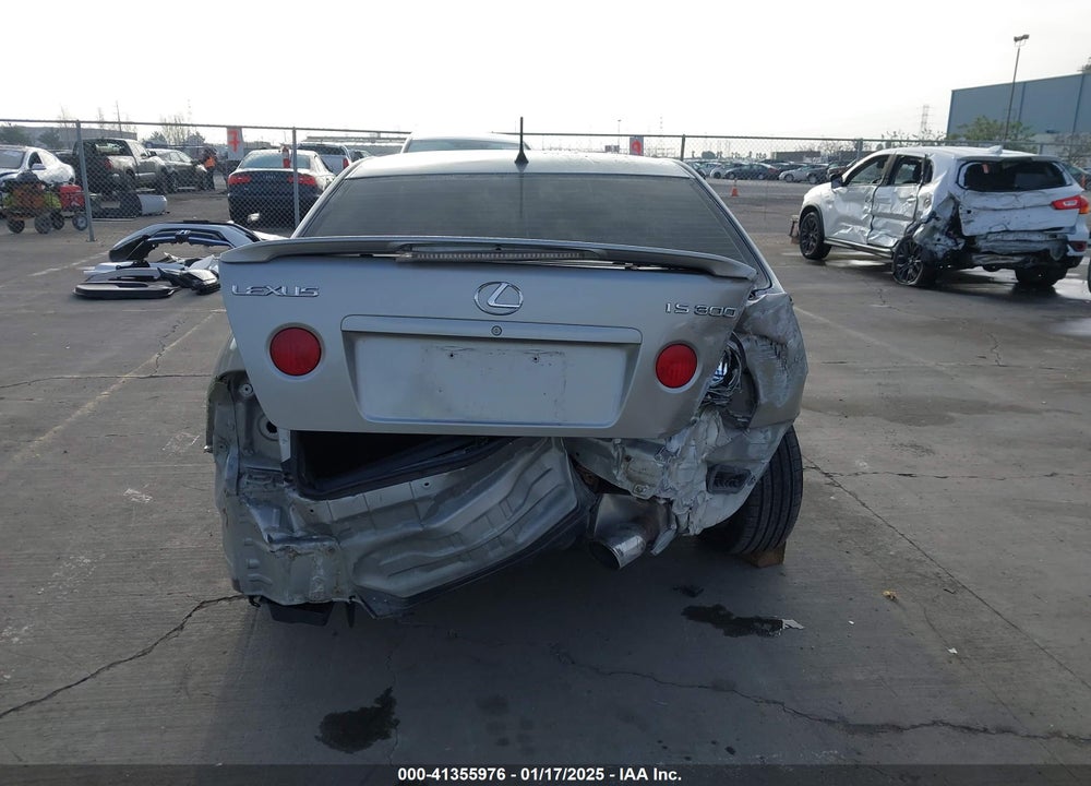 2001 LEXUS IS 300 VIN: JTHBD182610018639