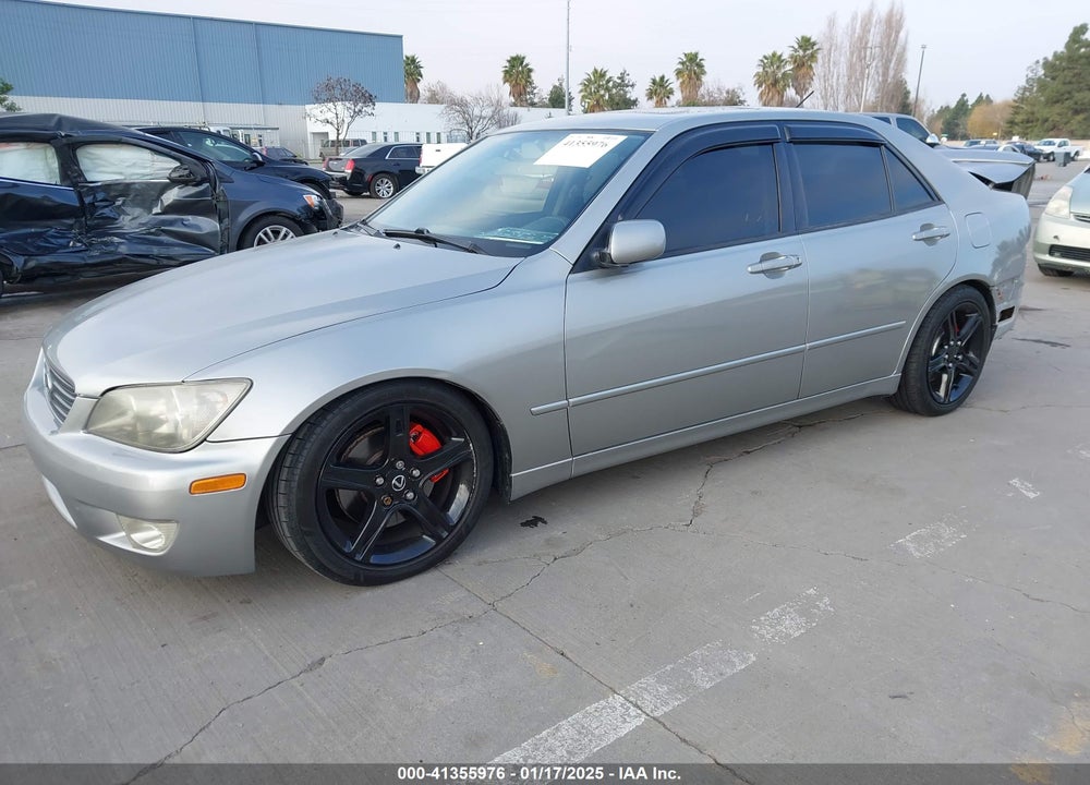 2001 LEXUS IS 300 VIN: JTHBD182610018639