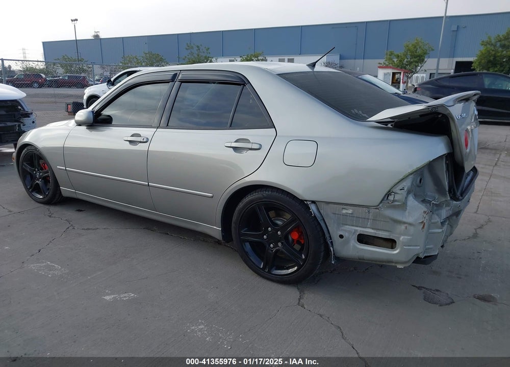 2001 LEXUS IS 300 VIN: JTHBD182610018639