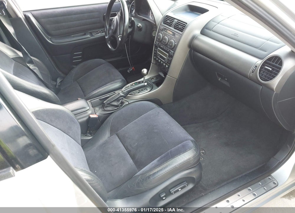 2001 LEXUS IS 300 VIN: JTHBD182610018639