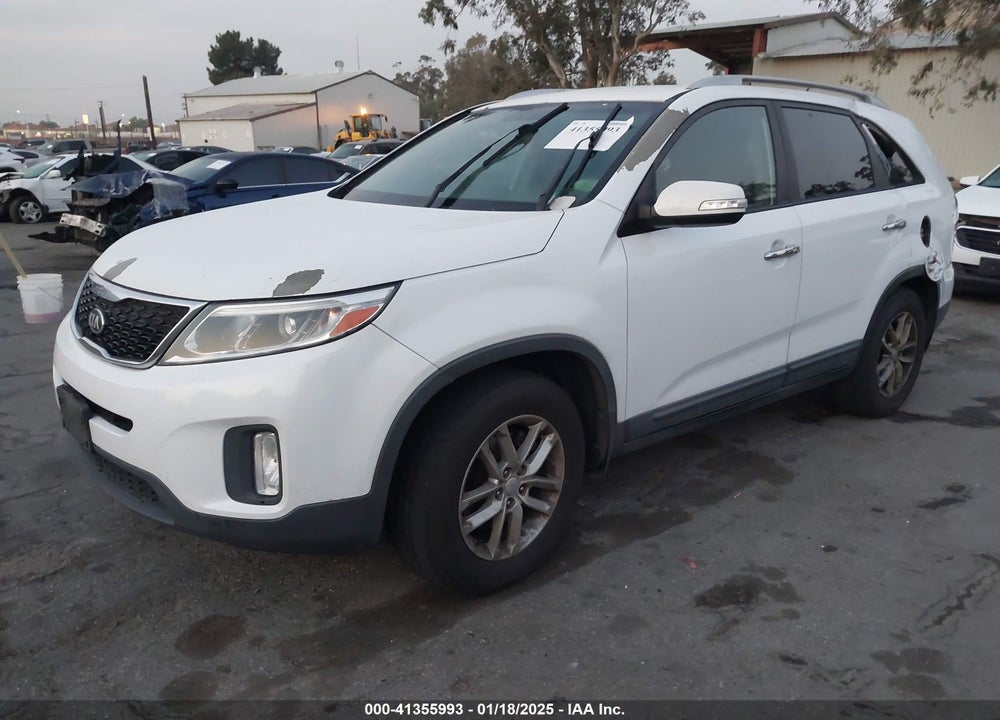 2015 KIA SORENTO LX VIN: 5XYKT4A60FG590620