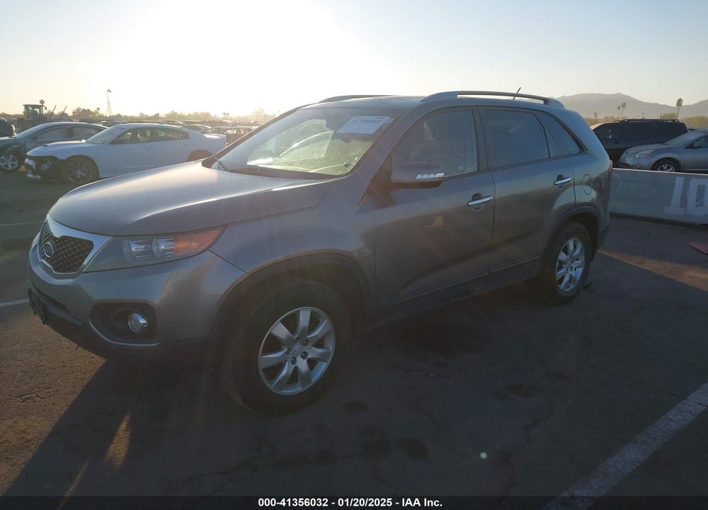 2011 KIA SORENTO VIN: 5XYKT4A17BG064113