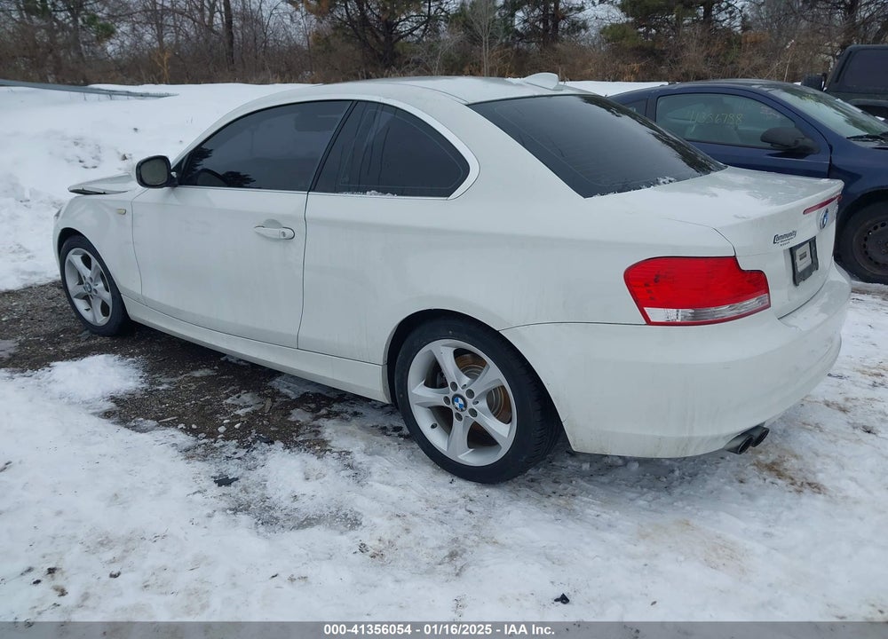 2011 BMW 128I VIN: WBAUP7C58BVP21425