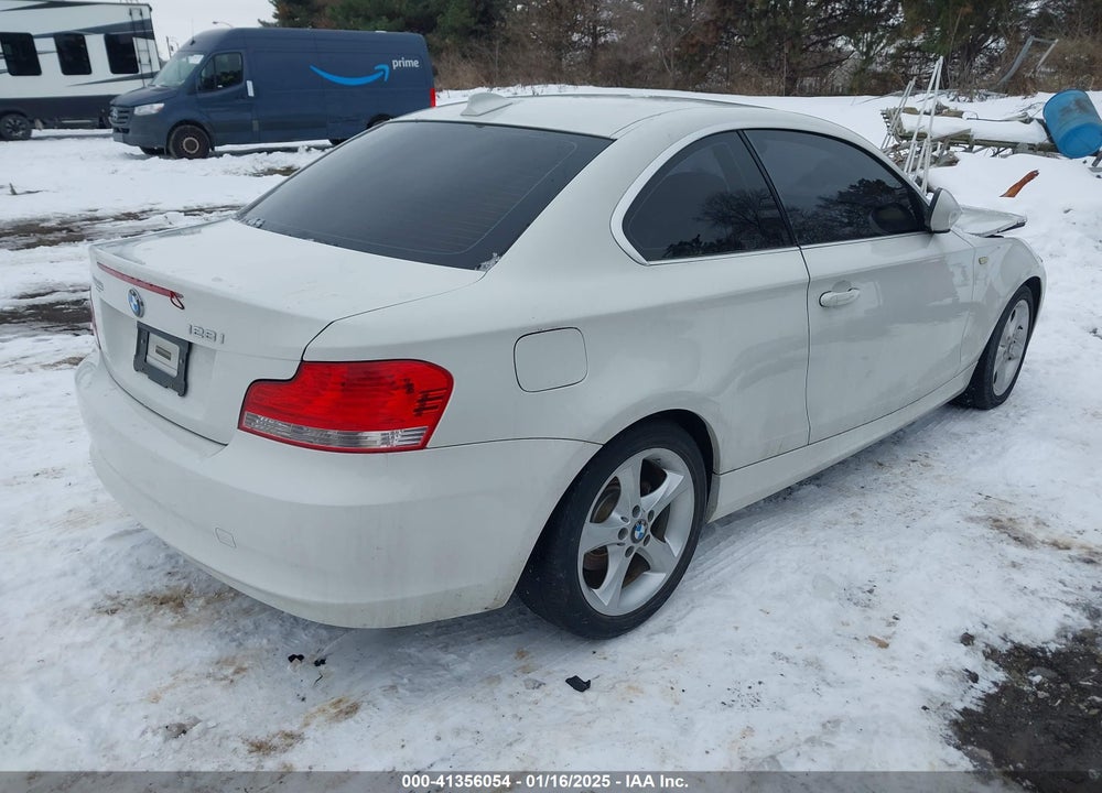 2011 BMW 128I VIN: WBAUP7C58BVP21425