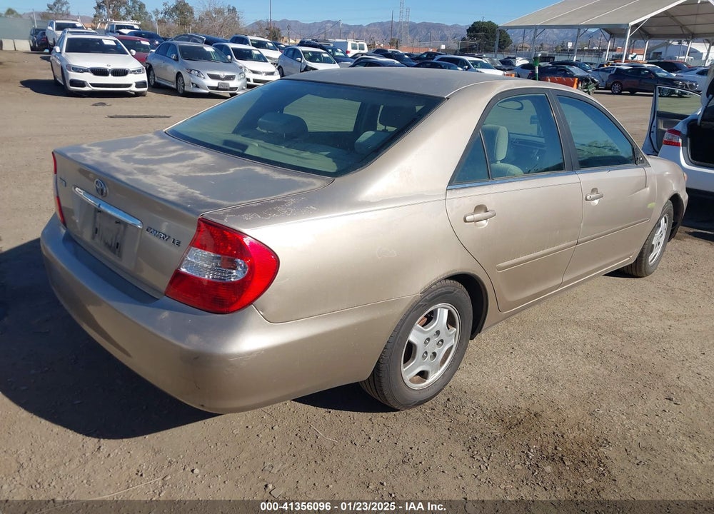 2002 TOYOTA CAMRY LE VIN: JTDBE32K520137786